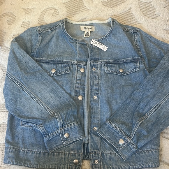 Madewell Cinched Lady Jacket in Ashbury Wash: Airy Denim Edition - Picture 7 of 9